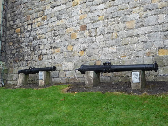 Kanonen auf der Nordterasse