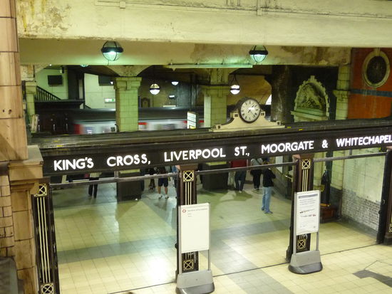 Übergang von Metropolitan,Bakerloo und Jubilee Linie zur Hammersmith &amp; City und zur Circle Linie