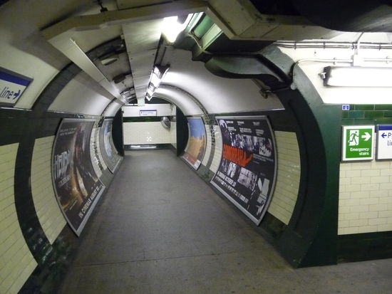 Gloucester Road Übergang zur Picadilly Linie