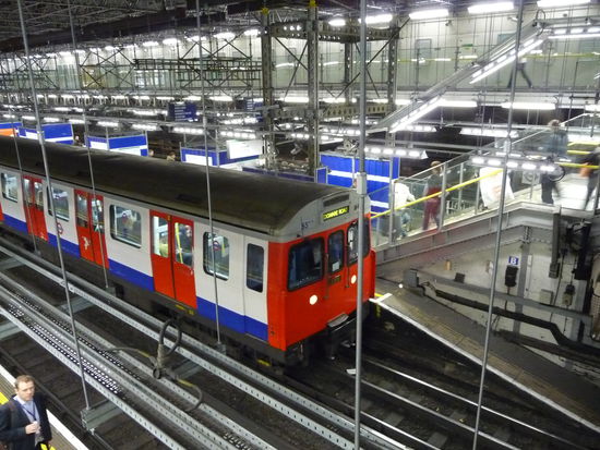 Der Bahnhof Earls Court ist wichtiger Umsteigepunkt der District Linie