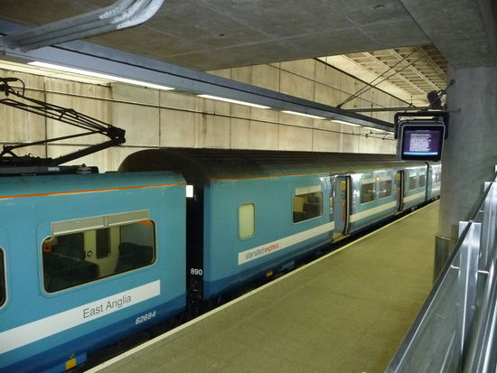 Stansted Express im Terminal