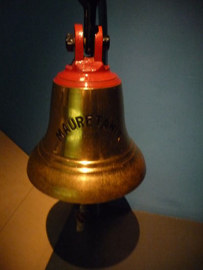 Schiffsglocke der Mauretania die gleich mehrmals das Blaue Band erreichte für die schnellste Atlantik Überquerung.