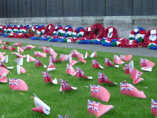 Denkmal für die Opfer des I. Weltkrieges gegenüber des Towers