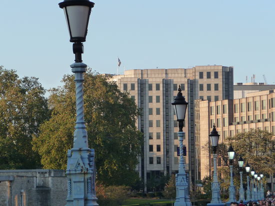 Auf dem Weg von der Tower Bridge