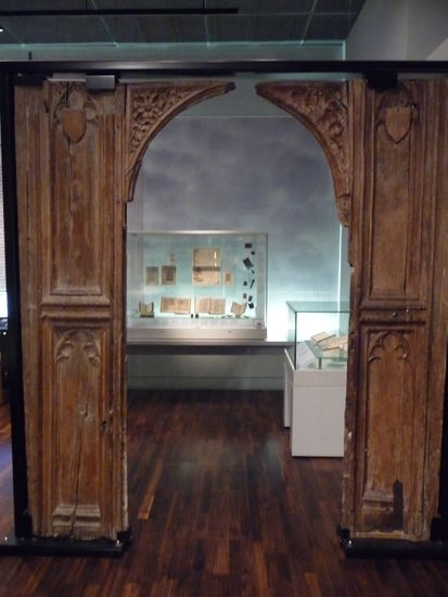 Türeingang eines alten Hauses in London