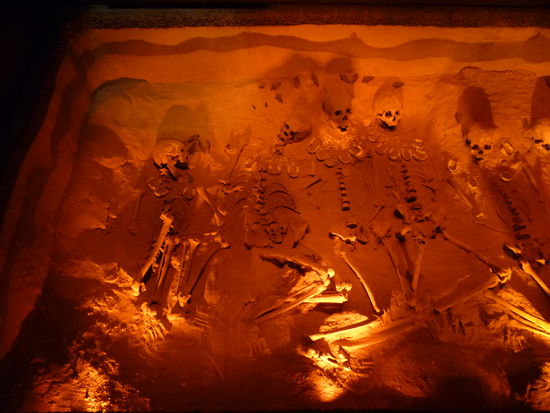 Gräber von der Quetzalcoatl Pyramide