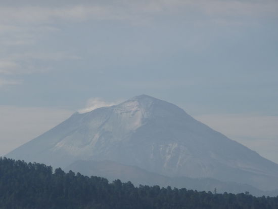 Der Vulkan leider mit schlechter Sicht durch Nebel
