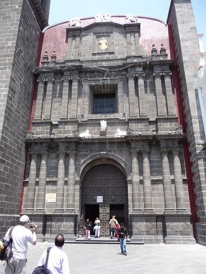 Eingang Rosenkranzkapelle