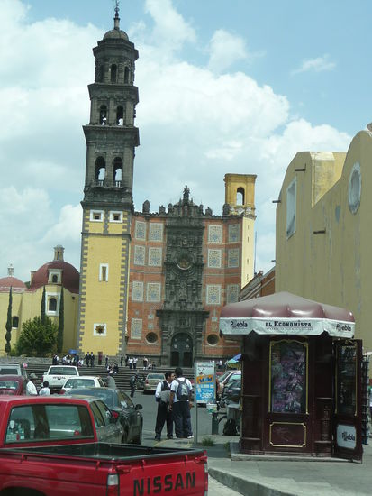 Kirche außerhalb der Altstadt in Puebla