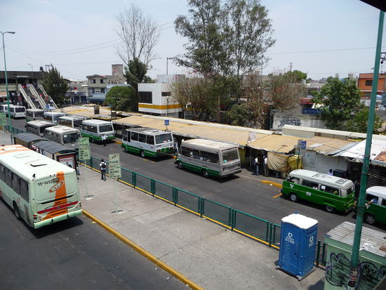 Endhaltestelle der Linie 3 Universidad.Leider muß man noch ein Stück mit dem Bus weiter fahren um die Uni zu sehen die zum Unesco Weltkulturerbe gehört wofür ich aber heute keine Zeit mehr habe.
