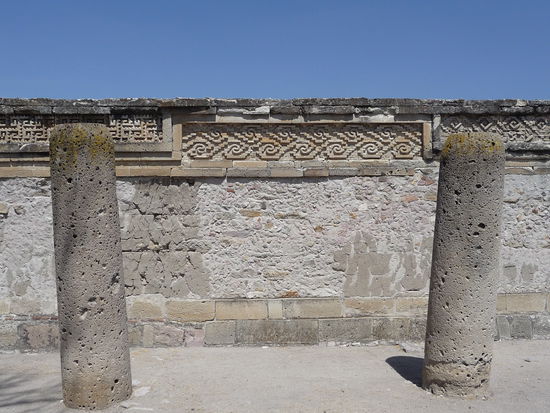 Mosaike an den Wänden von Mitla