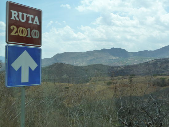 Anläßlich des Beginns der Revolution in Mexico 1910 stehen überall im Lande diese Tafeln die das große Jubiläum für 2010 ankündigen