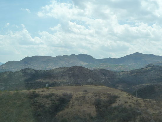 Endlose Berge im Hochland von Mexico