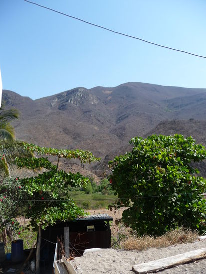 Nach vielen Km machen wir eine kurze Rast in den Bergen wir befinden uns jetzt auf ca. 1000 m
