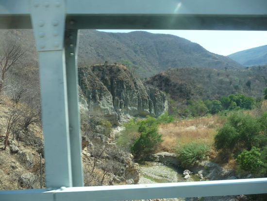 WEiter geht es durch die Berge