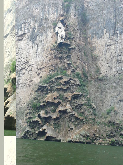 Der sogenannte Weihnachtsbaum ist eigentlich ein Wasserfall.Foto leider etwas defekt.
