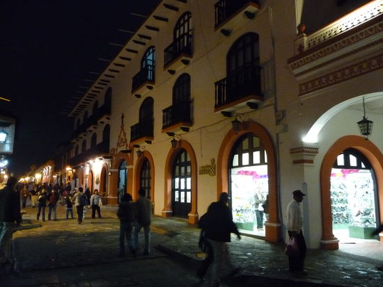 Die Altstadt von San Cristobal am Abend