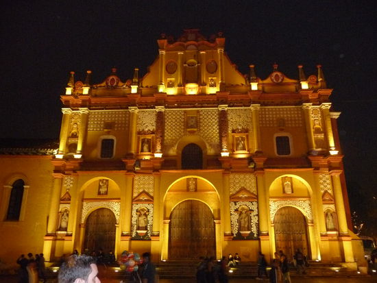 Die Kathedrale am Abend am Zocalo