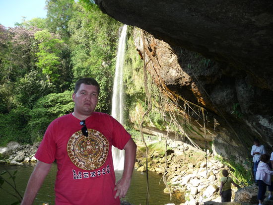 Ich am Eingang der Höhle