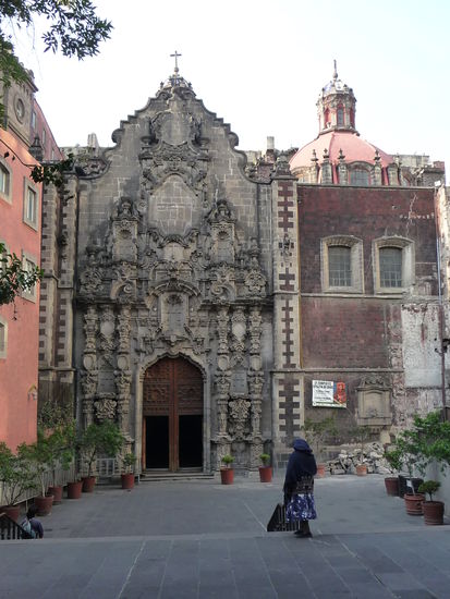 Kirche am Turm Lateinamerika in der Altstadt