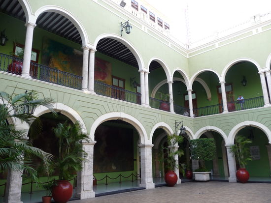 Gouverneurspalst Innenhof