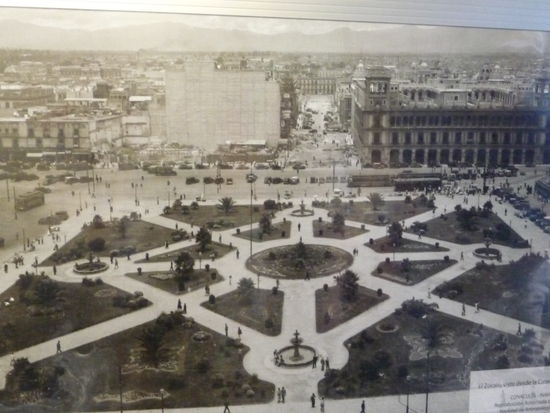 Der Zocalo um ca. 1920