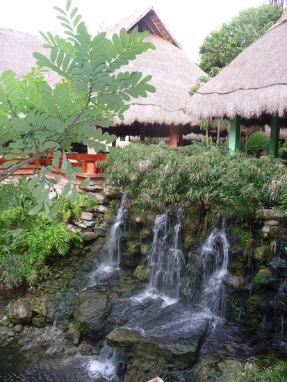 Wasserfall in der Hotelanlage