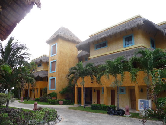 Wohnhäuser in der Hotelanlage