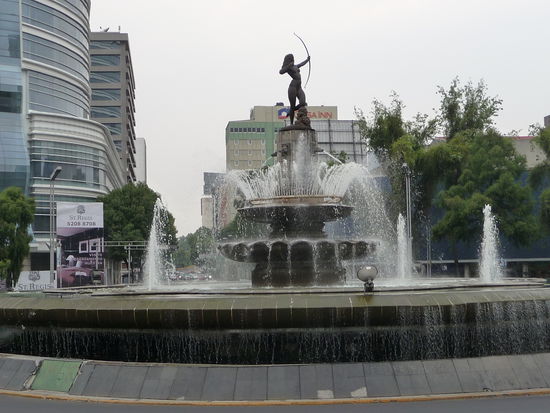 Brunnen der Diana  Cazadora oder auch die Jägerin 1942 in Bronze errichtet