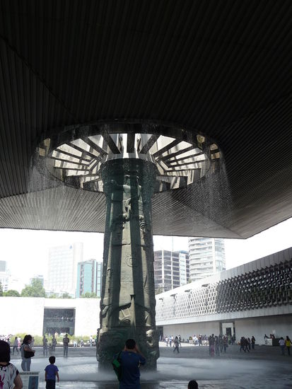 Wassersäule als Spender des Lebens