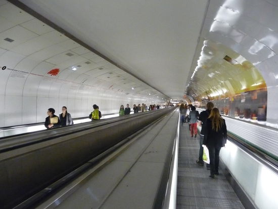 Übergang von der Metro zur Fernbahn in Montparnasse