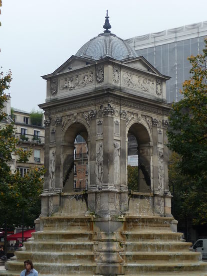 Kleiner Turm an den Les Halles