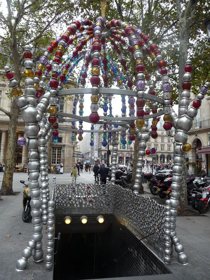 Metro Eingang Palais Royal /Louvre