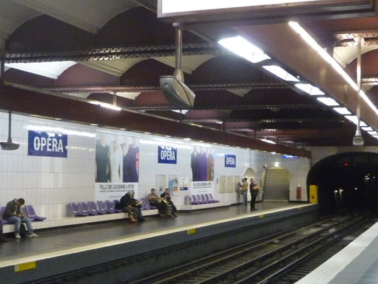 Anfahrt mit der Metro Linie 3