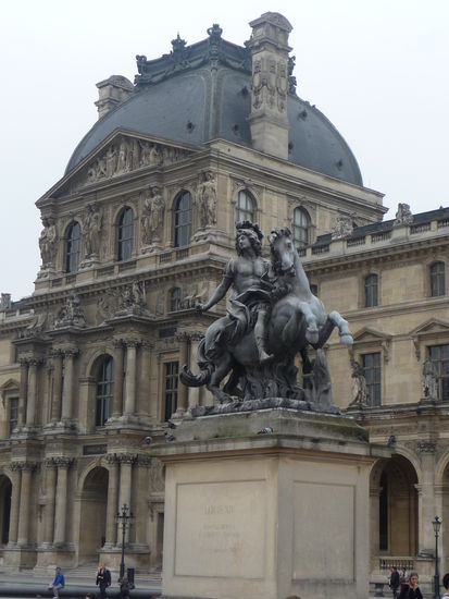 Louvre Innenhof