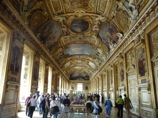 Prachtvoller Saal der Gemäldegalerie