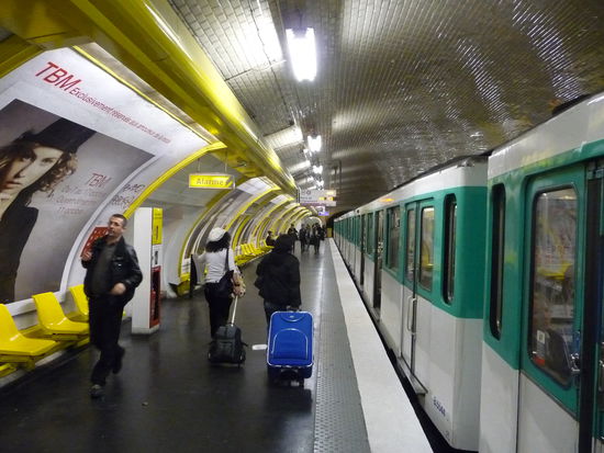 Metro Linie 4 Station Odeon