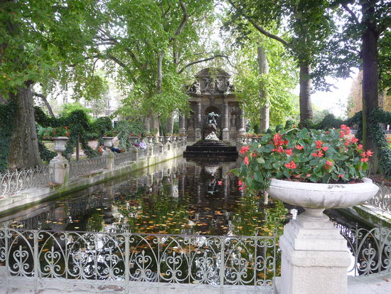 Im Schloßpark von Palais du Luxembourg