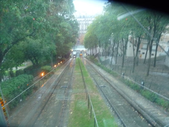 Es gibt auch eine Seilbahn um auf den Hügel zu kommen