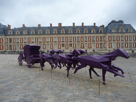 Kunstobjekt zur Erinnerung an glorreiche Zeiten von  Xavier Veilhan