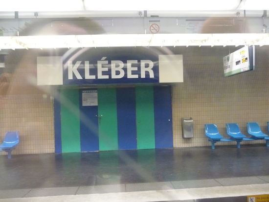 Nur die Station heißt Kleber aber sonst klebt hier nichts !!