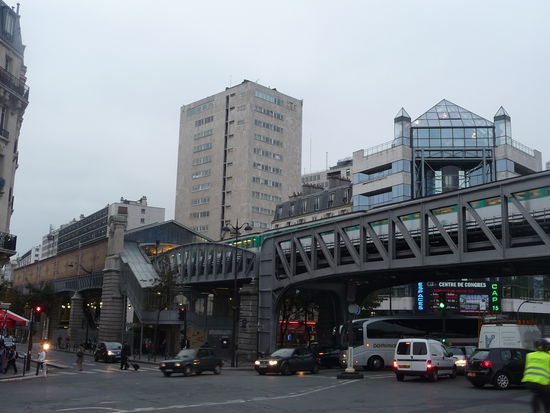 Viadukt Metro Linie 6 Bir Harkeim