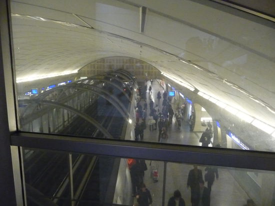 Eine von 4 Metro Linien im Gare Saint Lazare ist die modernste Linie 14 im geschloßenen System die hier Ihren Anfang hat