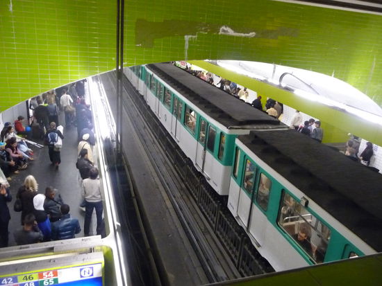 Metro Linie 4 im Gare du Nord