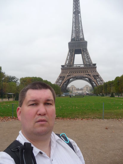 Ich vor dem Eifelturm