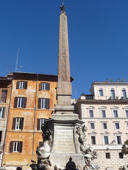 Obelisk vor dem Pantheon