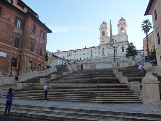 Spanische Treppe am frühen Morgen vor dem Ansturm der Besucher