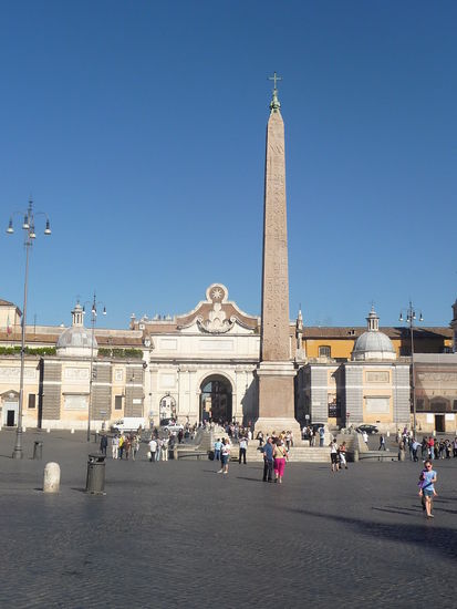 Der Obelisk Flaminio auf dem Piazza del Popolo ist mit gesamt 36 m der zweithöchste in Rom.