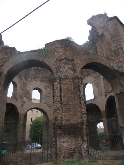 Unbekanntes römisches Bauwerk nocheinmal von außen.