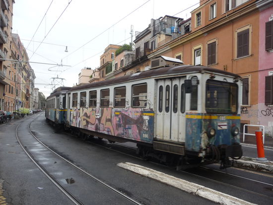 " Antike " Überlandstraßenbahn